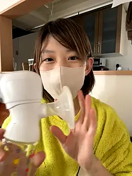 Snapshot of usako_2025 chatting on October 2025 05:06:01 AM usako 2025 online show from October 2025 05:06:01 AM