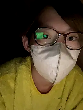 Snapshot of usako_2025 chatting on December 2025 12:09:02 PM usako 2025 online show from December 2025 12:09:02 PM