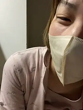 Snapshot of usako_2025 chatting on January 2026 12:10:02 PM usako 2025 online show from January 2026 12:10:02 PM