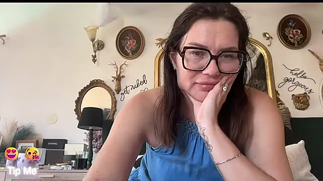 Snapshot of _Melia_ chatting on June 2026 03:24:01 PM Melia online show from June 2026 03:24:01 PM