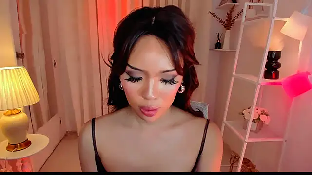 MS LUNA online show from February 2026 11:40:02 PM