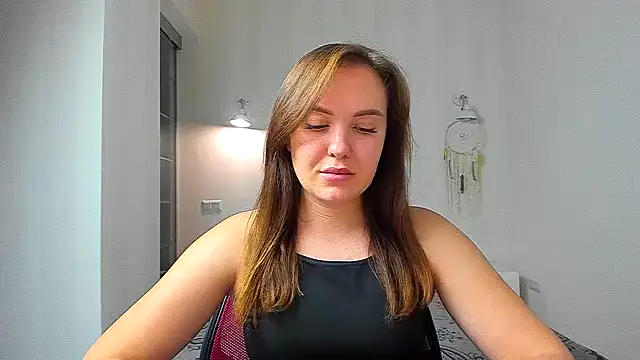 EmmaNorman online show from September 2025 04:40:01 PM