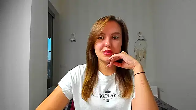 EmmaNorman online show from September 2025 04:08:01 PM