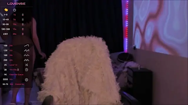 elilybby online show from February 2026 05:01:02 PM