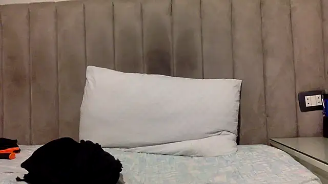 CaiBull online show from June 2026 09:14:02 PM