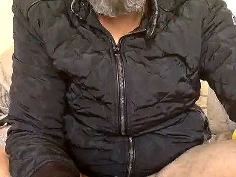 Snapshot of CaiBull chatting on March 2026 10:33:02 AM CaiBull online show from March 2026 10:33:02 AM