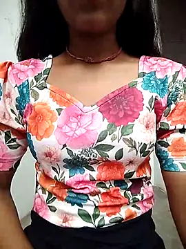 Naina 04 online show from September 2025 04:51:02 AM