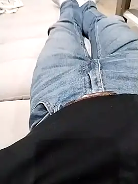 Pio185 online show from November 2025 08:57:02 PM