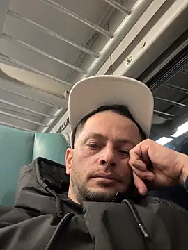 Carlosmauricio123 online show from February 2026 04:57:01 AM