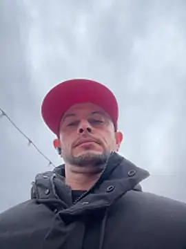 Carlosmauricio123 online show from March 2026 07:43:02 PM