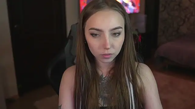 Snapshot of lis_silver chatting on December 2025 06:18:02 PM lis silver online show from December 2025 06:18:02 PM