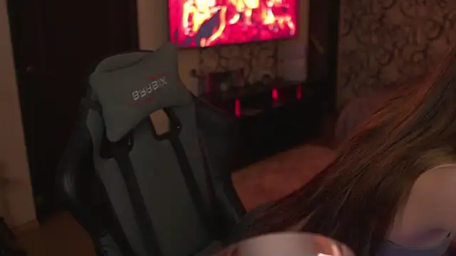 Snapshot of lis_silver chatting on October 2025 03:11:01 PM lis silver online show from October 2025 03:11:01 PM