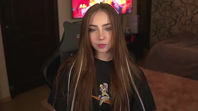 Snapshot of lis_silver chatting on November 2025 06:09:01 PM lis silver online show from November 2025 06:09:01 PM