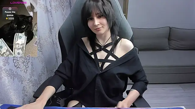 Snapshot of MistyDark chatting on May 2026 11:09:01 AM MistyDark online show from May 2026 11:09:01 AM