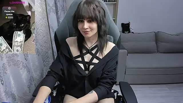 Snapshot of MistyDark chatting on July 2026 06:00:02 PM MistyDark online show from July 2026 06:00:02 PM