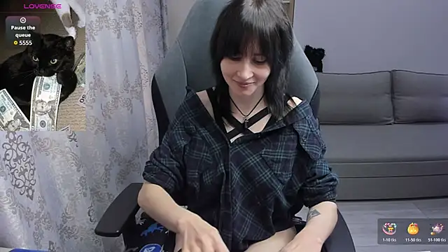 Snapshot of MistyDark chatting on May 2026 11:28:01 AM MistyDark online show from May 2026 11:28:01 AM
