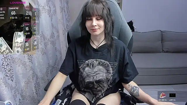 Snapshot of MistyDark chatting on June 2026 11:32:02 AM MistyDark online show from June 2026 11:32:02 AM