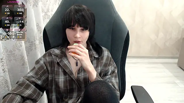 MistyDark online show from October 2025 10:49:02 AM