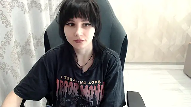 MistyDark online show from October 2025 09:32:01 AM