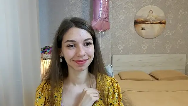 Snapshot of KellyShines chatting on June 2026 10:14:02 AM KellyShines online show from June 2026 10:14:02 AM
