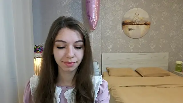Snapshot of KellyShines chatting on June 2026 06:09:02 AM KellyShines online show from June 2026 06:09:02 AM