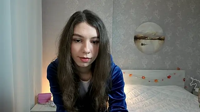 KellyShines online show from November 2025 10:49:02 AM