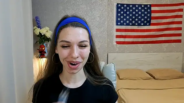 Snapshot of KellyShines chatting on July 2026 05:17:01 PM KellyShines online show from July 2026 05:17:01 PM