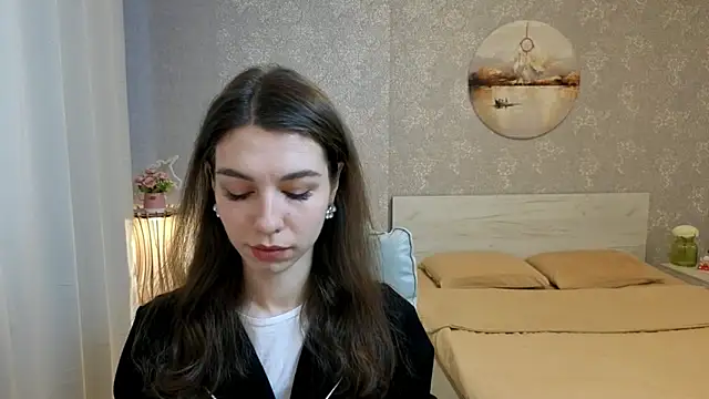 Snapshot of KellyShines chatting on May 2026 12:11:01 PM KellyShines online show from May 2026 12:11:01 PM