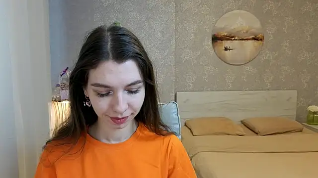 Snapshot of KellyShines chatting on May 2026 01:25:01 PM KellyShines online show from May 2026 01:25:01 PM