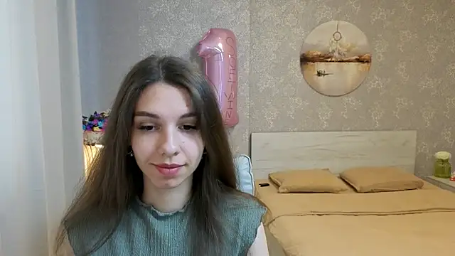 Snapshot of KellyShines chatting on June 2026 11:20:01 AM KellyShines online show from June 2026 11:20:01 AM