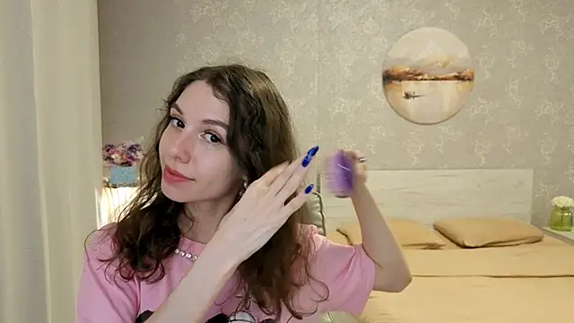 Snapshot of KellyShines chatting on April 2026 07:07:02 PM KellyShines online show from April 2026 07:07:02 PM