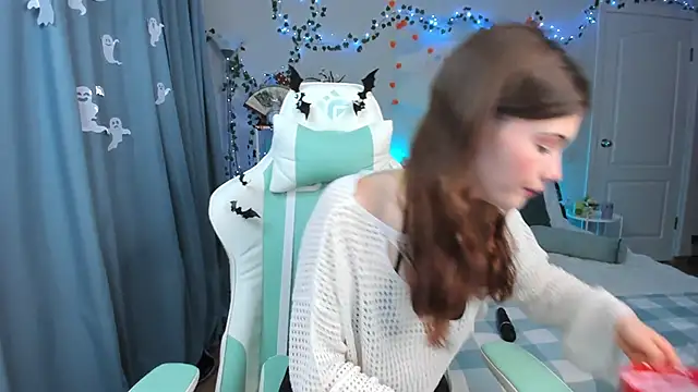 Zoe Vee online show from October 2025 03:29:02 AM