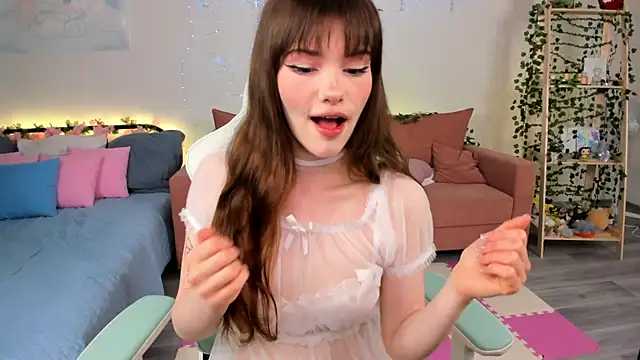 Zoe Vee online show from June 2026 03:38:01 AM