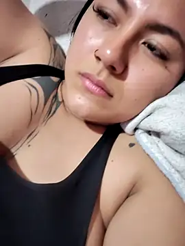 Megara 25 online show from September 2025 12:27:02 AM