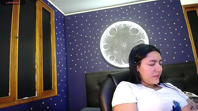 Megara 25 online show from April 2026 05:28:01 PM