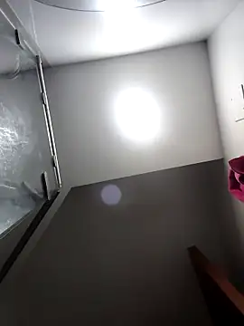 Megara 25 online show from April 2026 03:19:01 PM