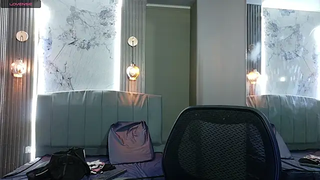 Megara 25 online show from September 2025 02:46:02 PM