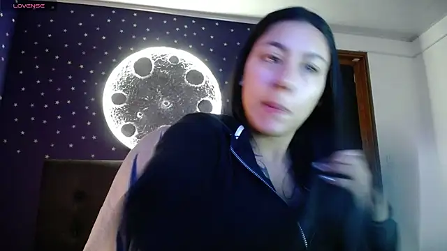 Megara 25 online show from April 2026 12:33:01 PM