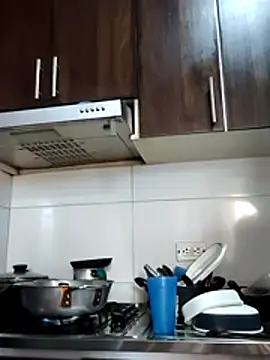 Megara 25 online show from February 2026 04:20:02 PM