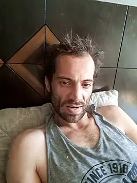 Johan199118 online show from January 2026 05:03:01 AM