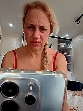 KissMiSveet online show from April 2026 03:49:02 PM