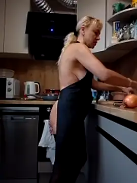 Snapshot of KissMiSveet chatting on November 2025 07:08:01 AM KissMiSveet online show from November 2025 07:08:01 AM