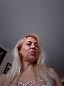 KissMiSveet online show from April 2026 05:08:02 AM