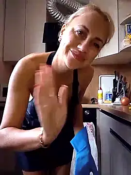 Snapshot of KissMiSveet chatting on November 2025 07:55:01 AM KissMiSveet online show from November 2025 07:55:01 AM