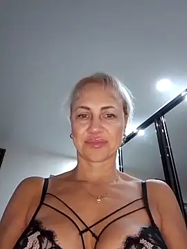 Snapshot of KissMiSveet chatting on October 2025 02:09:02 PM KissMiSveet online show from October 2025 02:09:02 PM