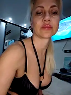 KissMiSveet online show from March 2026 05:11:02 PM