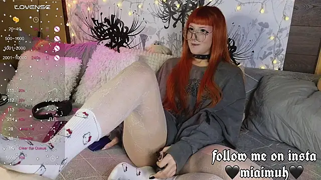 mia  yui online show from November 2025 11:49:02 PM