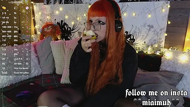 mia  yui online show from December 2025 10:34:02 PM