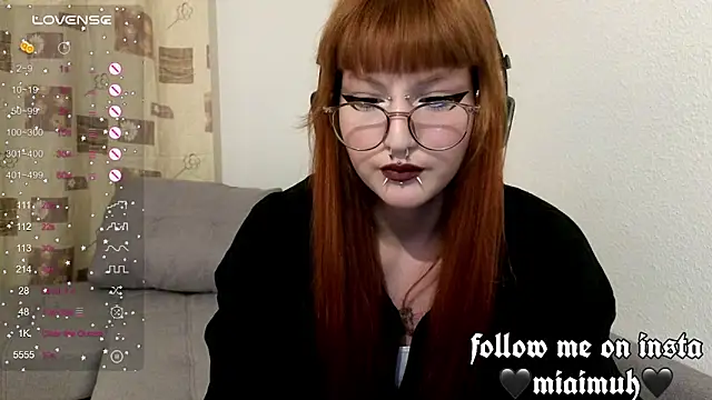 Snapshot of mia__yui chatting on October 2025 03:54:02 PM mia yui online show from October 2025 03:54:02 PM