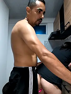 stivenlujan69 online show from December 2025 03:33:01 AM